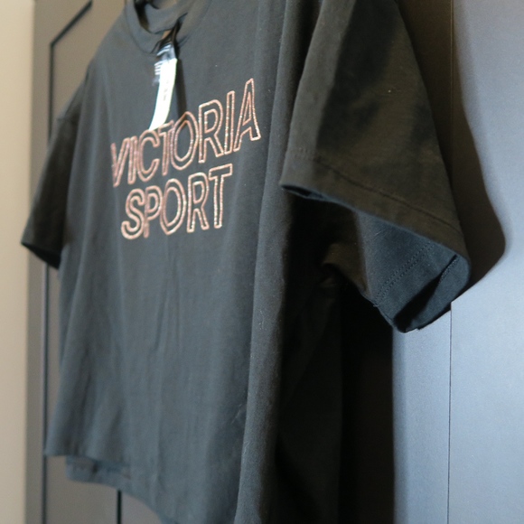Victoria Sport Bling workout top - Picture 5 of 8
